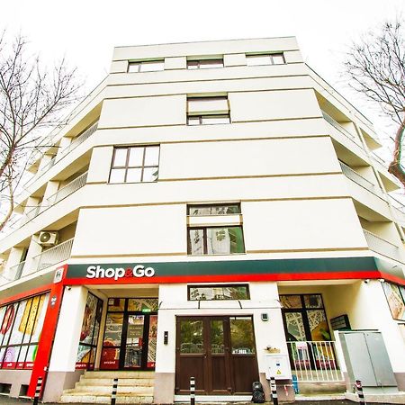 Iancului Aparthotel Bukarest Exteriör bild